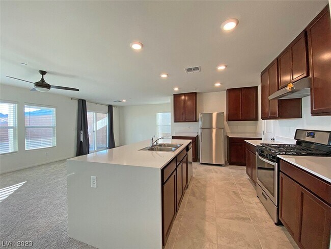 Building Photo - 10785 San Millan Ave