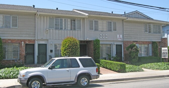 Foto del edificio - 212 W Plymouth St