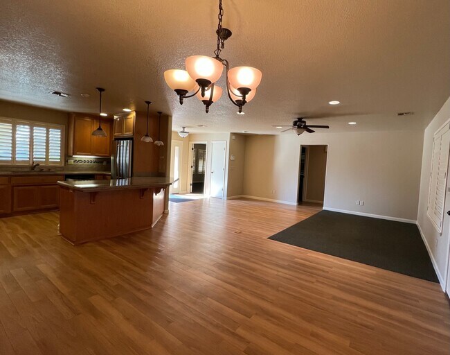 Foto del edificio - 1397 Butte House Rd