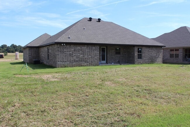 Building Photo - PRELEASE