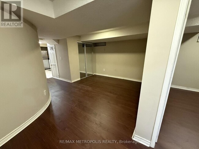 Photo du bâtiment - 106 Marydale Ave