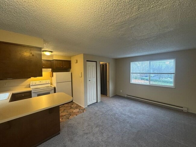 Building Photo - 2685 12th Pl SE