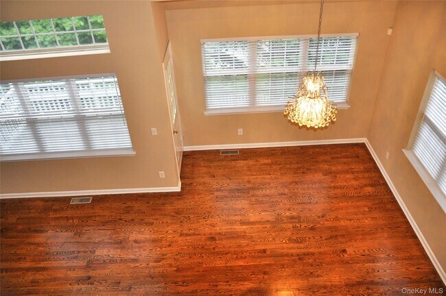 Building Photo - 23 Deertree Ln