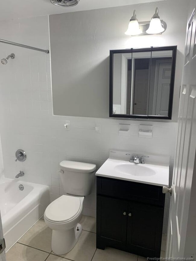 Building Photo - 11 Lincoln St