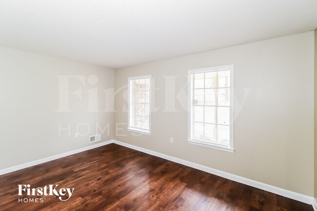 Foto del edificio - 5373 Banbury Ave