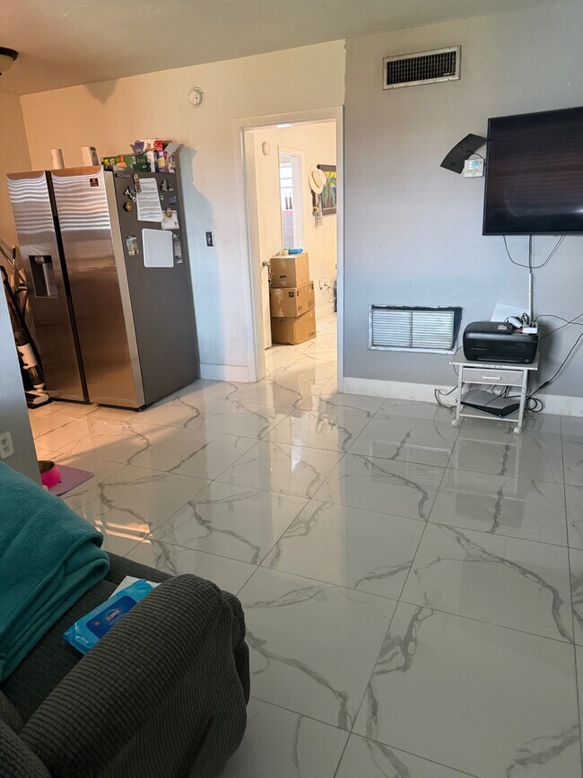 kitchen - 4300 SW 67th Ave