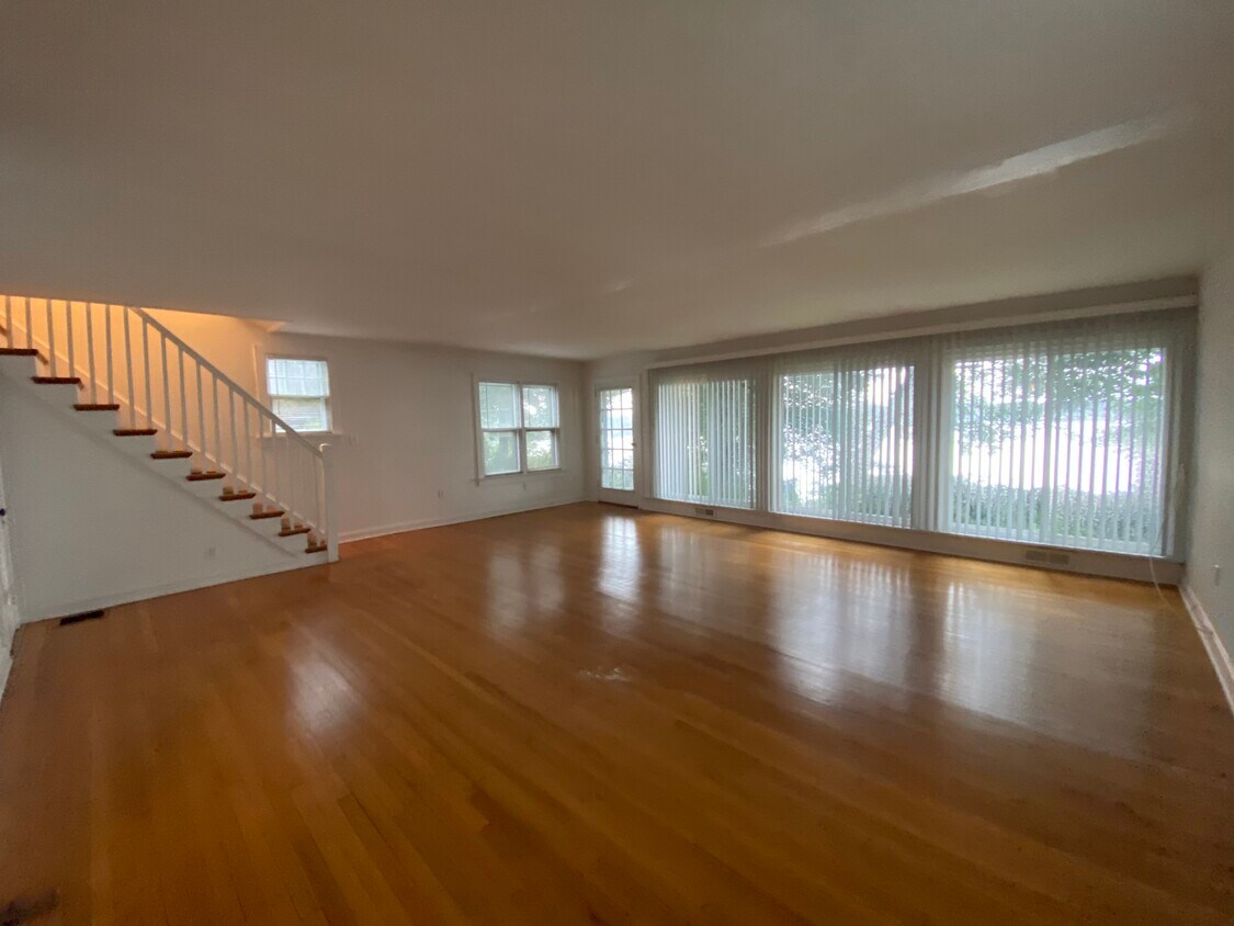 2549 River Rd, Manasquan, NJ 08736 House Rental in Manasquan, NJ