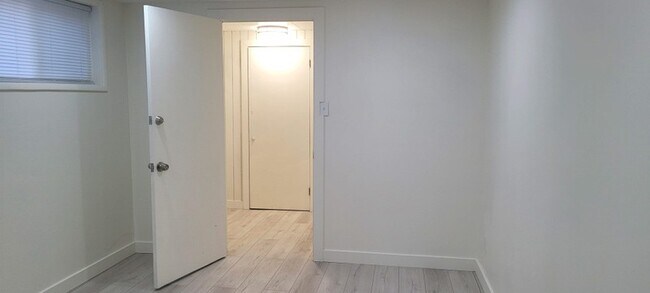 Foto del edificio - 905 Charlton Cir