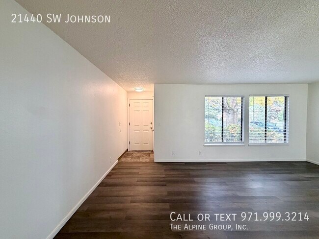 Foto del edificio - 21440 SW Johnson-