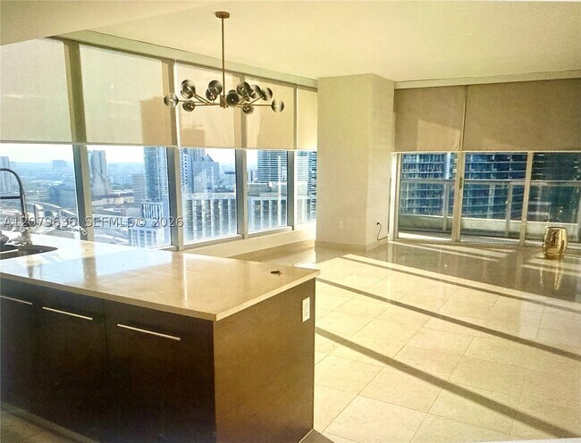 Foto del edificio - 475 Brickell Ave
