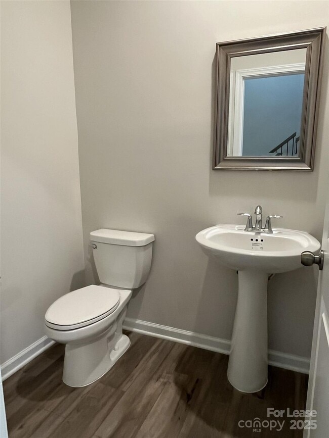 Foto del edificio - 15529 Capps Rd