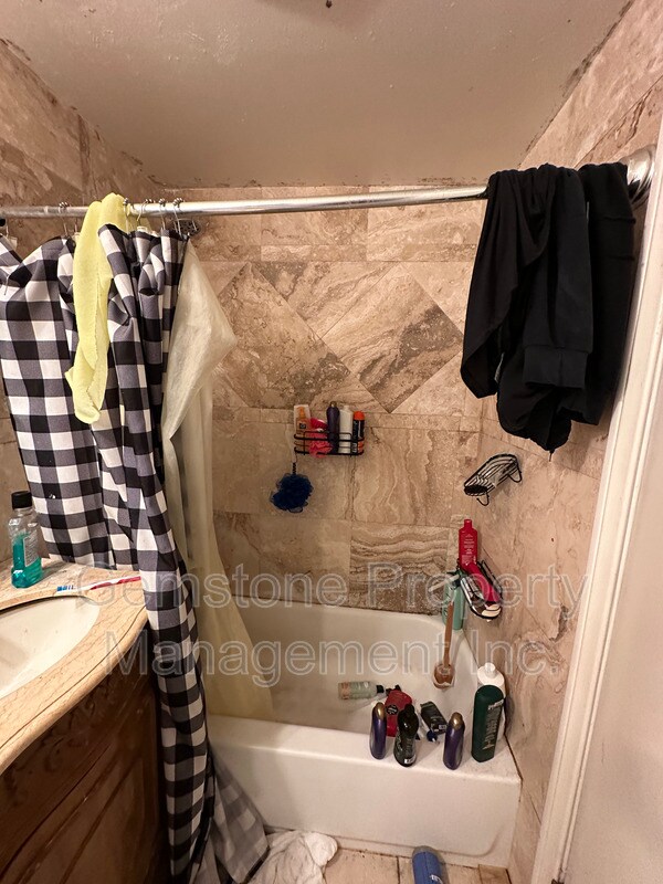 Foto del edificio - 4839 Campanile Dr