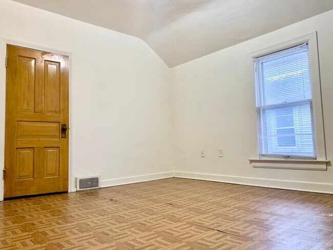 Foto del edificio - 1004 E Crosstown Pkwy