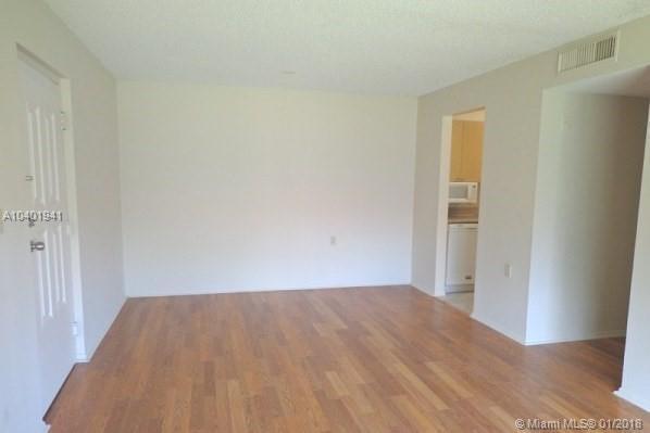 Foto del edificio - 1227 Benoist Farms Rd
