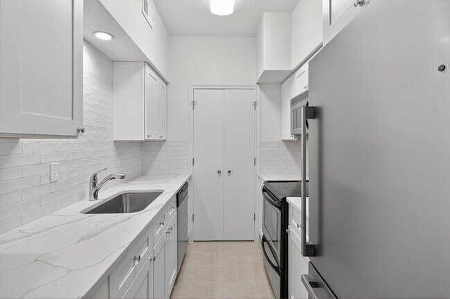 Foto del edificio - 6315 Campbell Rd