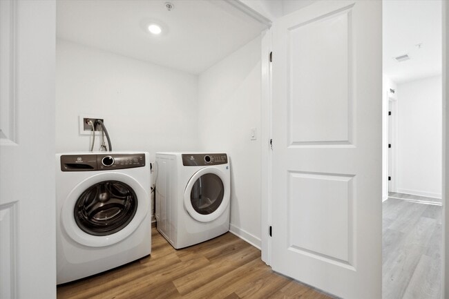 Photo - 1514 Master St Apartment