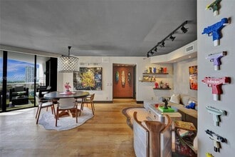 Building Photo - 3610 Yacht Club Dr