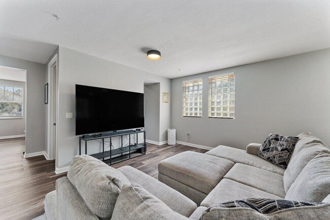 Building Photo - 500 Pacific Grove Dr