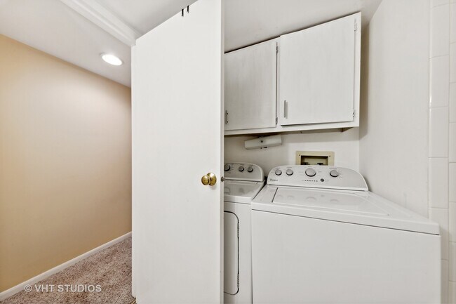 Foto del edificio - 5S040 Pebblewood Ln