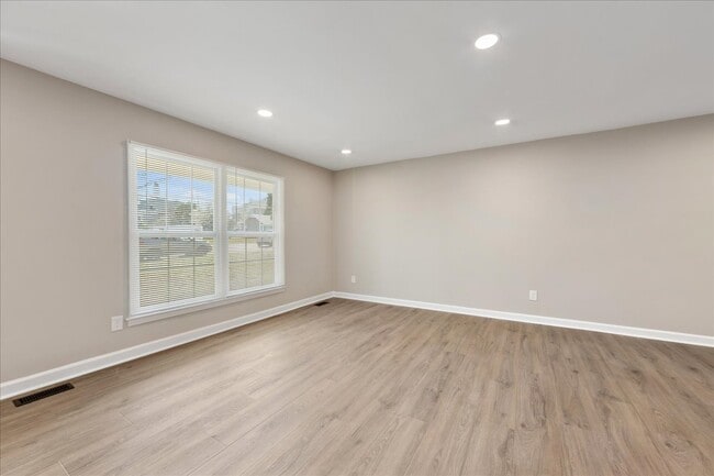 Building Photo - 4700 Walden Ct