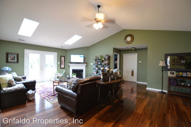 Building Photo - 3 br, 2 bath House - 92 Pollard Drive