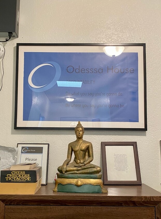 Primary Photo - 21056 Chatsworth St