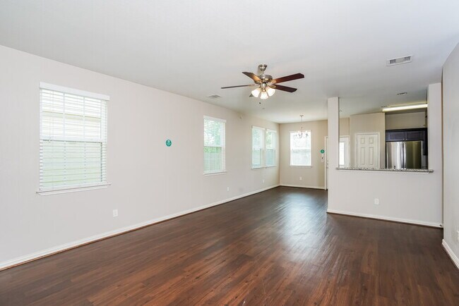 Foto del edificio - 2726 Mesquite Ridge Dr