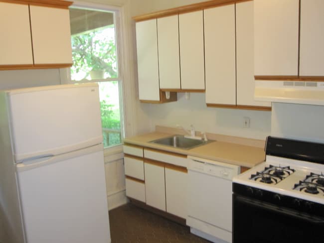 Photo - 5706 Darlington Rd Apartment