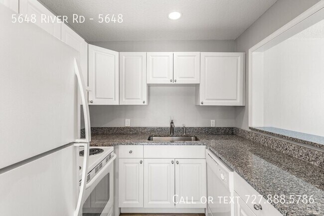 Foto del edificio - 5648 River Rd