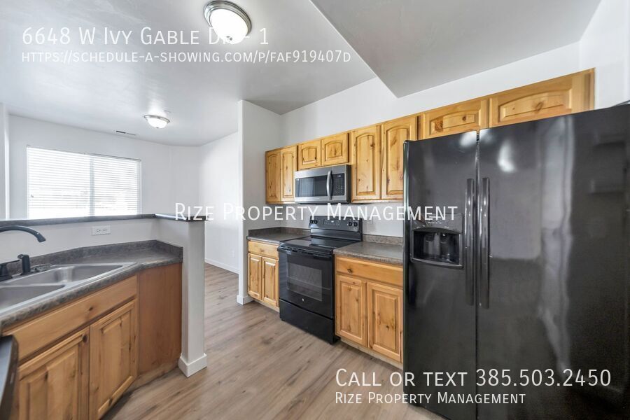 Foto principal - Lease now, live easy. Move in Special!