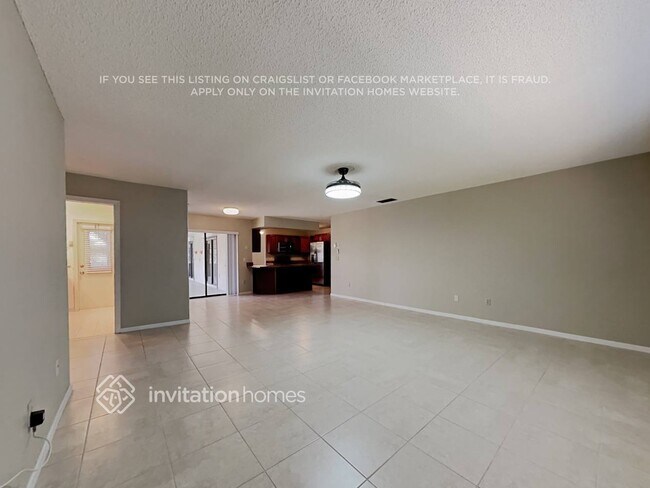Foto del edificio - 4069 Alpinia Ct S