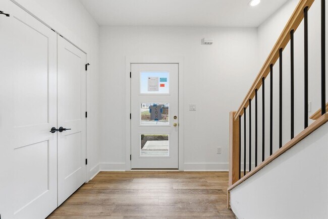 Building Photo - 508 Cripple Creek Cir