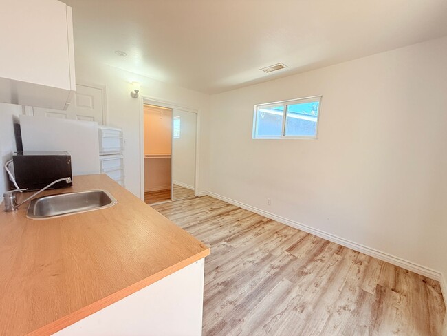 Foto del edificio - Cozy Studio Unit in Lompoc – Utilities Included, Pet-Friendly