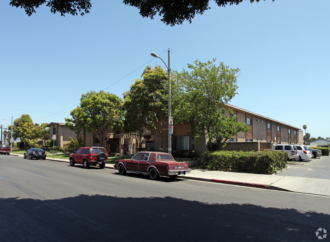 Primary Photo - Yucca Apartments