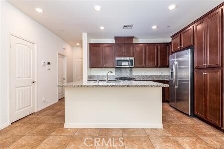 Foto del edificio - 40347 Calle Real