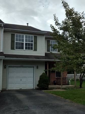 Foto principal - 420 Cherry Ln