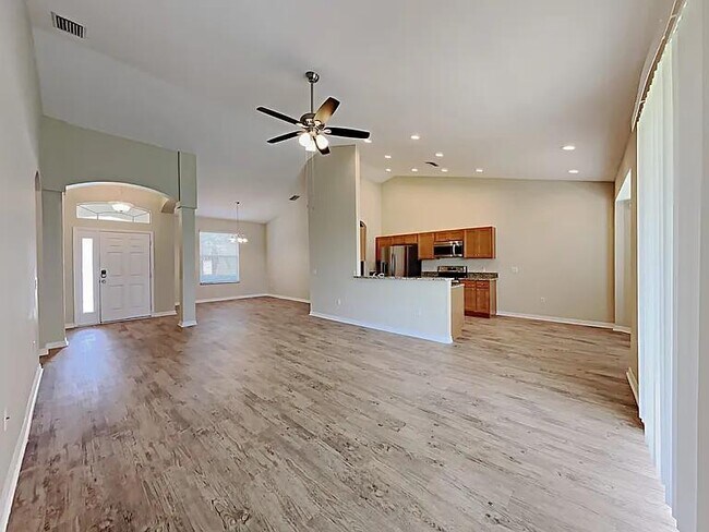 Building Photo - 2847 Dunhill Cir