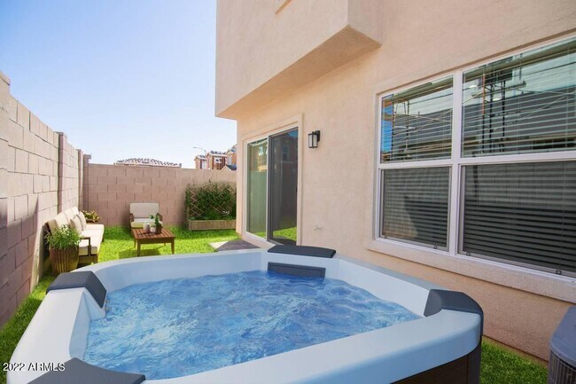 Foto del edificio - 17436 N 48th Pl