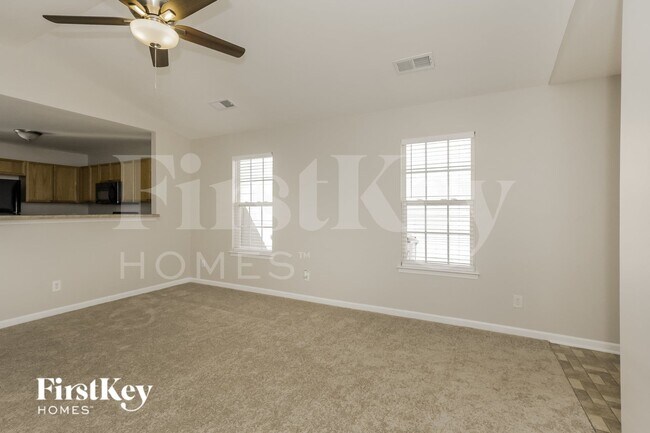 Foto del edificio - 5716 Henderson Oaks Dr