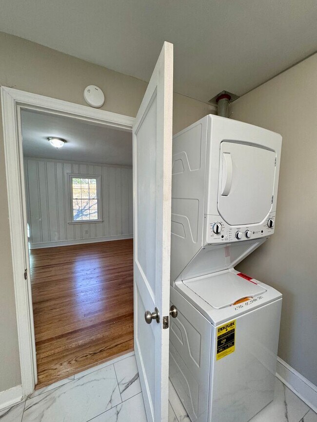 Foto del edificio - Renovated 3BR Near UNC Law School
