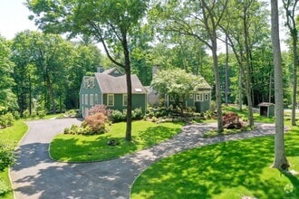 Building Photo - 13 Huckleberry Hill Rd