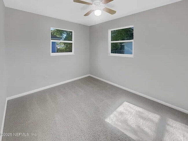 Foto del edificio - 2926 Hunt St