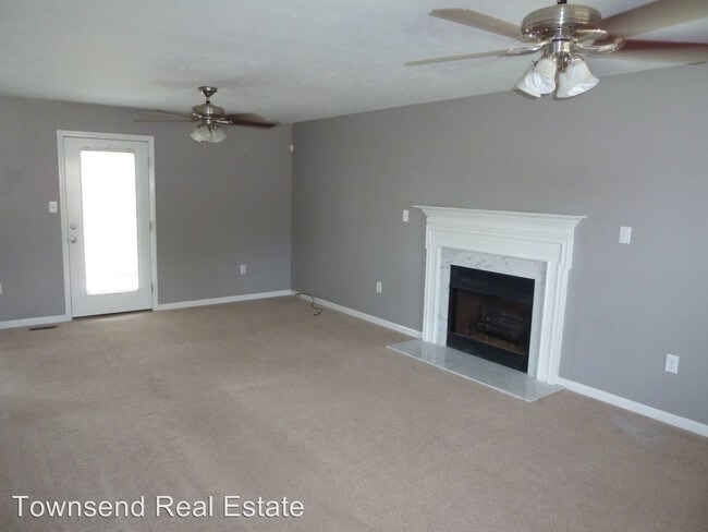 Building Photo - 4912 Miranda Dr