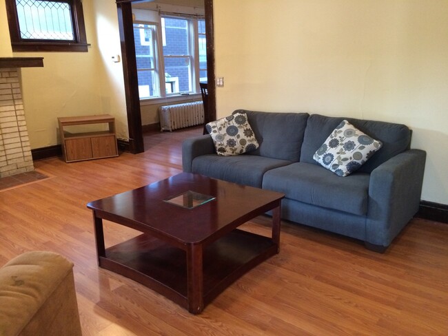 Living room - 17 Englewood Ave