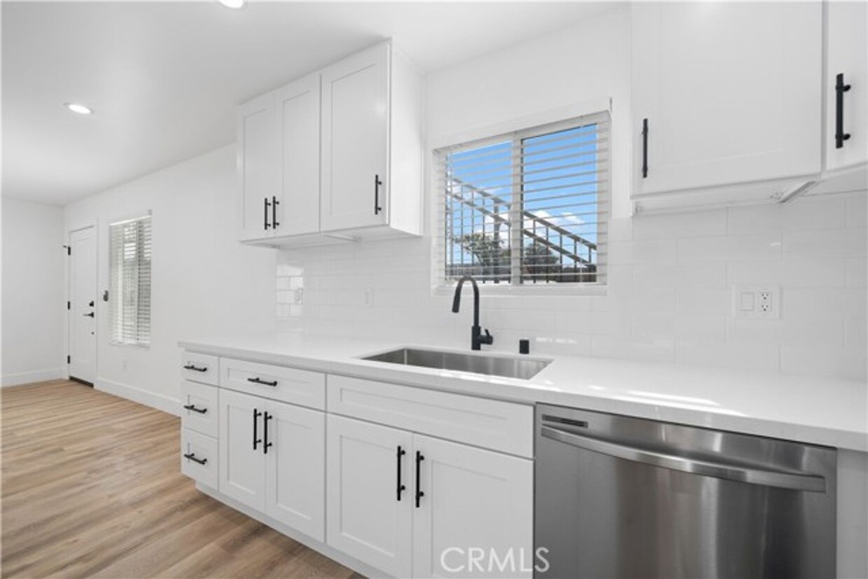 Foto principal - 4415 Hungerford St