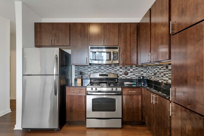 Foto del edificio - 365 N Halsted St