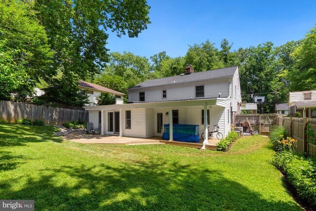 Building Photo - 9504 Wadsworth Dr