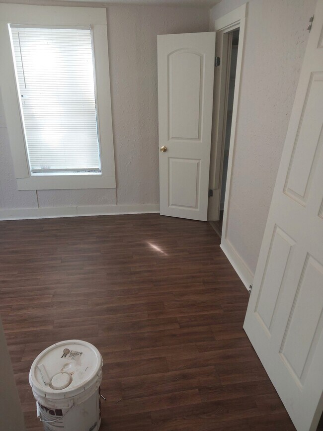 Foto del edificio - 310 E 13th St