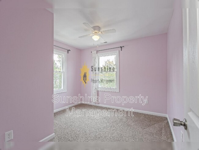 Building Photo - 3708 Amherst St