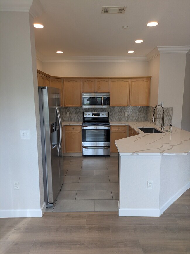 Foto del edificio - 9390 W Chatfield Pl